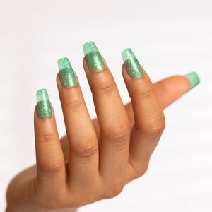 ✨NEW Red Aspen nail dashes